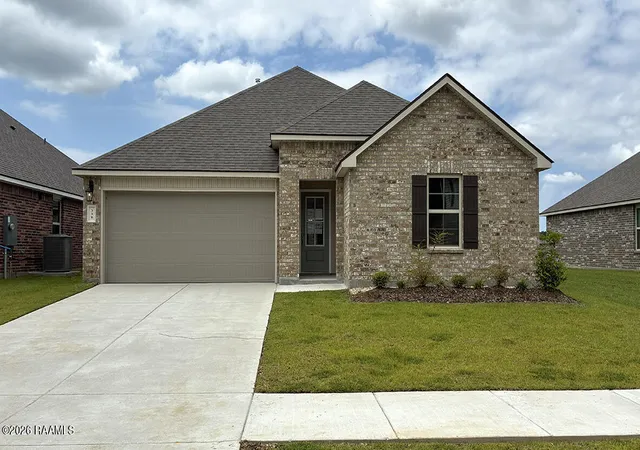Photo 1 of Sale Pending at 338 White Pine Dr, Lafayette, LA 70501 | MLS# 2500006020 | Listing updated on 2026-09-18