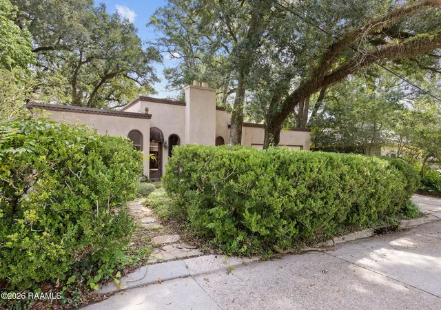 Photo 2 of Single family home for sale at 315 N Demanade Blvd, Lafayette, LA 70503 | MLS# 2600005149 | Listing updated on 2026-09-11