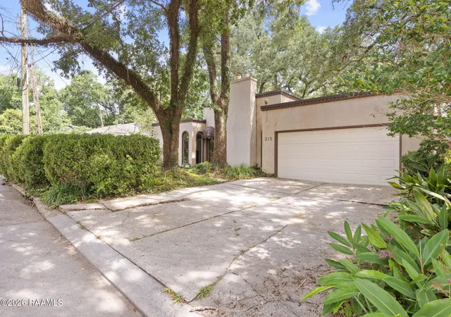 Photo 3 of Single family home for sale at 315 N Demanade Blvd, Lafayette, LA 70503 | MLS# 2600005149 | Listing updated on 2026-09-11