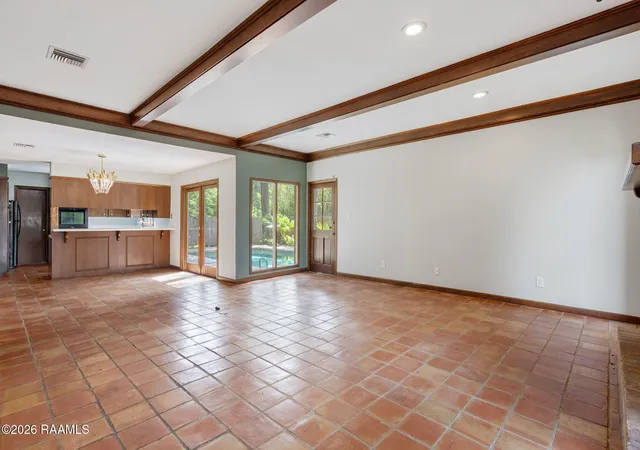 Photo 4 of Single family home for sale at 315 N Demanade Blvd, Lafayette, LA 70503 | MLS# 2600005149 | Listing updated on 2026-09-11