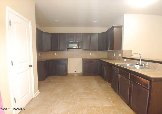 Photo 4 of Single family home for sale at 500 Magnolia Knee Dr, Carencro, LA 70520 | MLS# 2600008061 | Listing updated on 2026-08-28