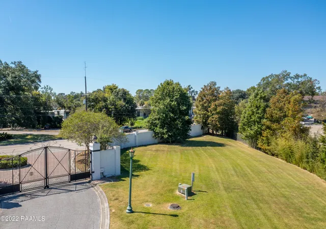 Photo 3 of Land for sale at 101 Park Ridge Ln, Lafayette, LA 70503 | MLS# 22009694 | Listing updated on 2026-07-13