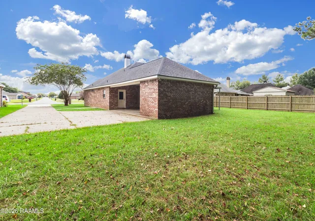 16th image of 201 Treat Dr, Broussard, LA 70518 | MLS# 2600007017