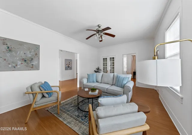 Listing Photo 2 - Condo for sale in building located at 127 & 129 Ctr St, New Iberia, LA 70560 - Unit #