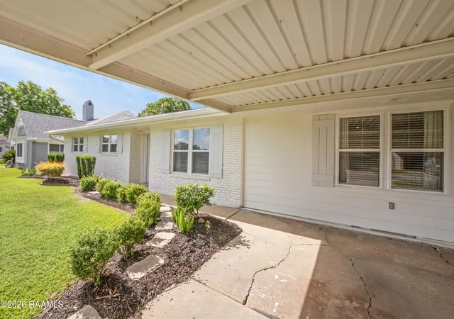 Homes for sale in Rayne, LA | 706 E E St, Rayne, LA 70578 | MLS# 2600005611