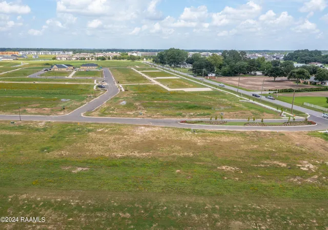 4th image of 105 Sea Island Ln, Youngsville, LA 70592 | MLS# 2600007182