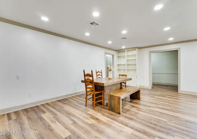 Photo 3 of Single family home for sale at 201 Woodbury Dr, Lafayette, LA 70507 | MLS# 2600003151 | Listing updated on 2026-08-09