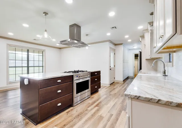 Photo 4 of Single family home for sale at 201 Woodbury Dr, Lafayette, LA 70507 | MLS# 2600003151 | Listing updated on 2026-08-09