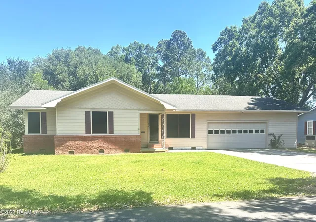 Homes for sale in Kaplan, LA | 500 Bert St, Kaplan, LA 70548 | MLS# 2600003911