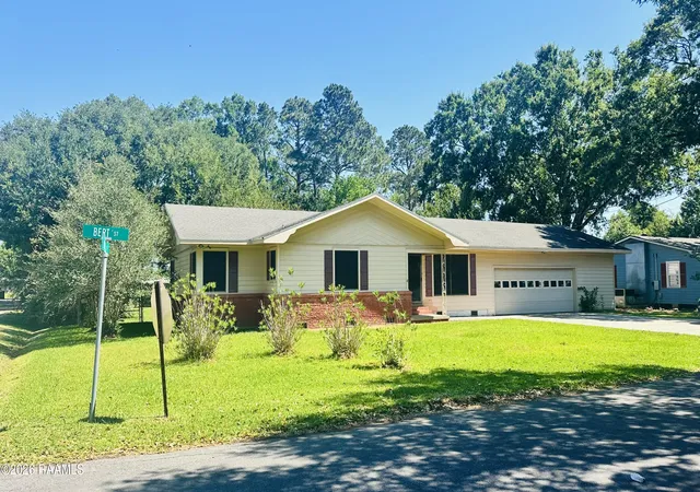 Homes for sale in Kaplan, LA | 500 Bert St, Kaplan, LA 70548 | MLS# 2600003911