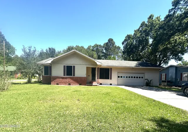 Homes for sale in Kaplan, LA | 500 Bert St, Kaplan, LA 70548 | MLS# 2600003911