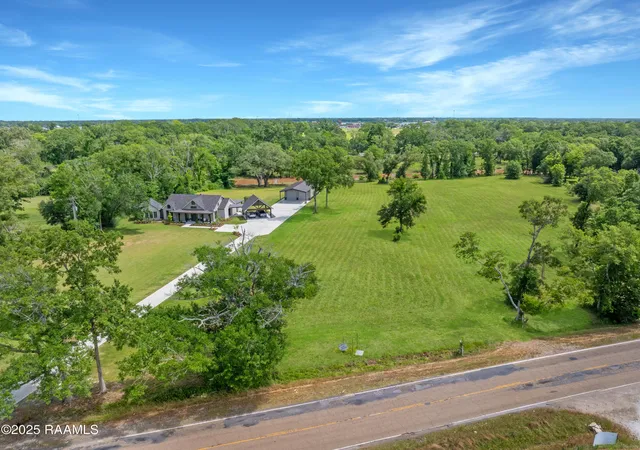 2nd image of 3 Main Hwy, Breaux Bridge, LA 70517 | MLS# 21001177