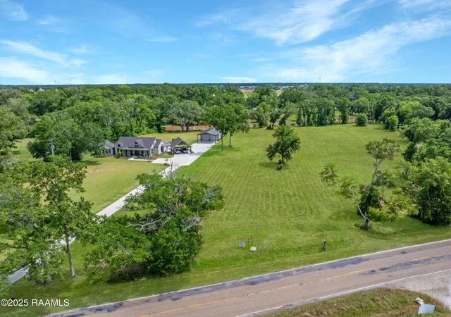 3rd image of 3 Main Hwy, Breaux Bridge, LA 70517 | MLS# 21001177