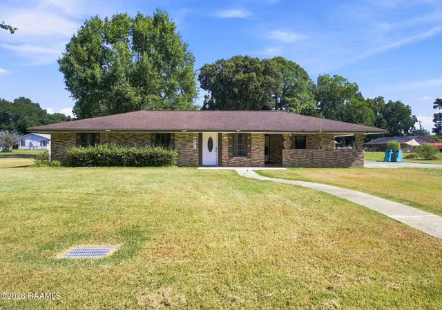 Photo 1 of Single family home for sale at 950 Alexandre St, Eunice, LA 70535 | MLS# 2600007760 | Listing updated on 2026-08-28