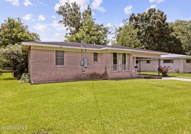 Homes for sale in New Iberia, LA | 1001 Bank Ave, New Iberia, LA 70560 | MLS# 2600004610
