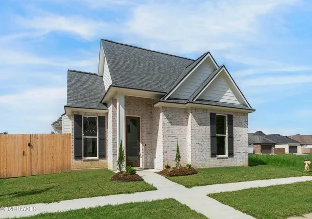 Photo 1 of Single family home for sale at 401 Croft Row, Lafayette, LA 70503 | MLS# 2600004313 | Listing updated on 2026-09-18