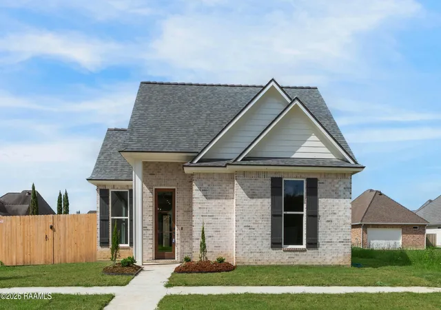 Photo 2 of Single family home for sale at 401 Croft Row, Lafayette, LA 70503 | MLS# 2600004313 | Listing updated on 2026-09-18