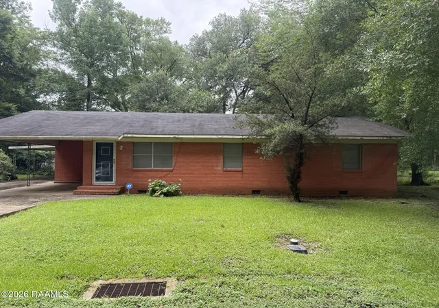 Homes for sale in Ville Platte, LA | 1514 W Lincoln Rd, Ville Platte, LA 70586 | MLS# 2600005498