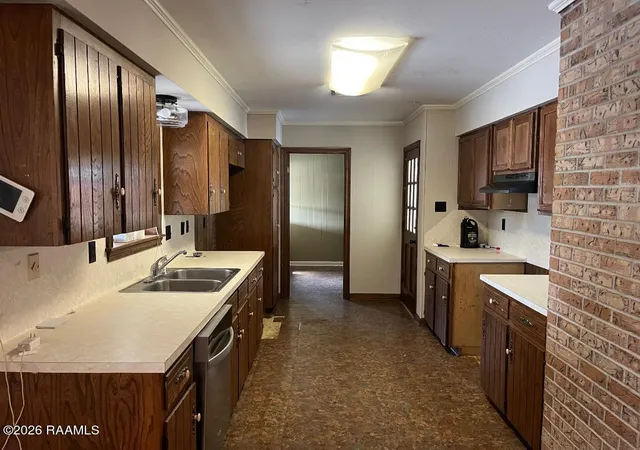 Photo 4 of Single family home for sale at 102 Crocus Ln, Lafayette, LA 70507 | MLS# 2500004789 | Listing updated on 2026-07-20