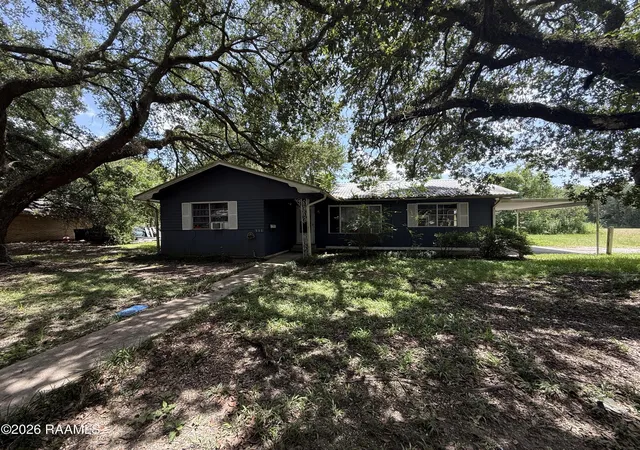 Photo 3 of Single family home for sale at 531 Pecan St, Saint Martinville, LA 70582 | MLS# 2600007275 | Listing updated on 2026-08-11