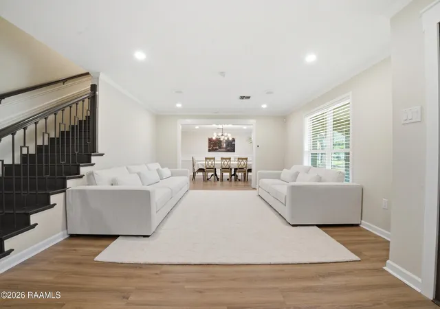 3rd image of 401 Acorn Dr, Lafayette, LA 70507 | MLS# 2600003308