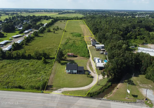 Photo 2 of Single family home for sale at 413 E Veterans Memorial Dr, Erath, LA 70533 | MLS# 2600006978 | Listing updated on 2026-07-30