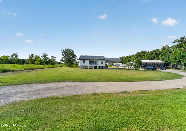 Photo 3 of Single family home for sale at 413 E Veterans Memorial Dr, Erath, LA 70533 | MLS# 2600006978 | Listing updated on 2026-07-30
