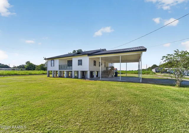 Photo 4 of Single family home for sale at 413 E Veterans Memorial Dr, Erath, LA 70533 | MLS# 2600006978 | Listing updated on 2026-07-30