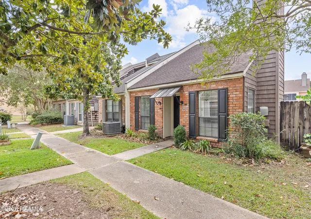 Photo 1 of Townhouse for sale at 204 Long Plantation Blvd #D, Lafayette, LA 70508 | MLS# 2600008020 | Listing updated on 2026-09-14