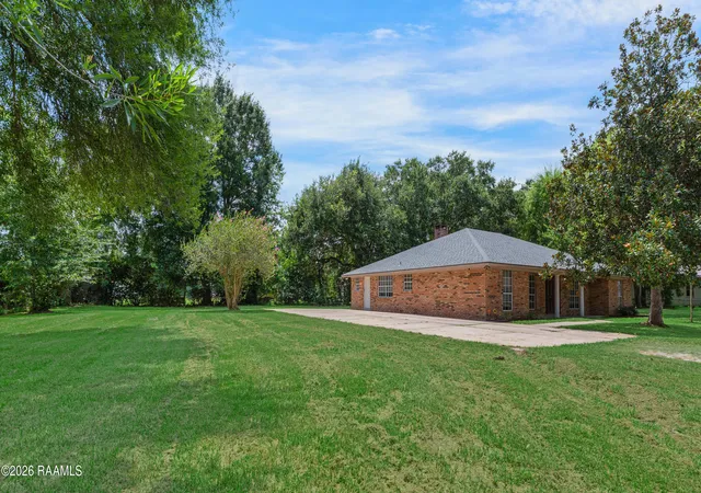 Photo 2 of Single family home for sale at 405 Brian St, New Iberia, LA 70560 | MLS# 2600006552 | Listing updated on 2026-09-03