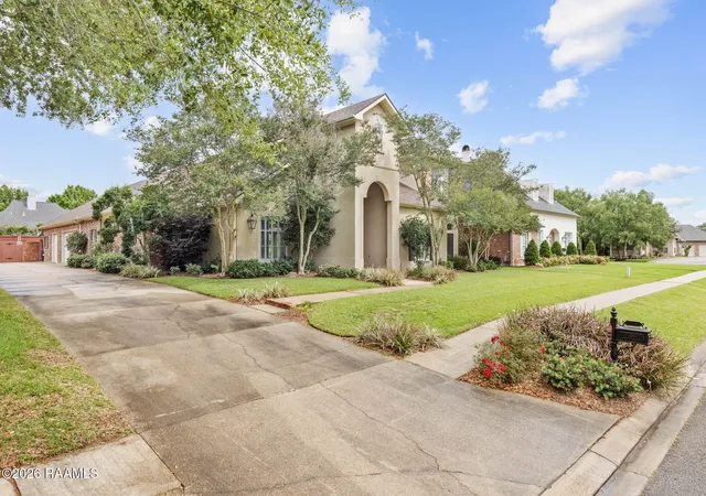 3rd image of 102 Plainfield Cir, Lafayette, LA 70503 | MLS# 2600003883