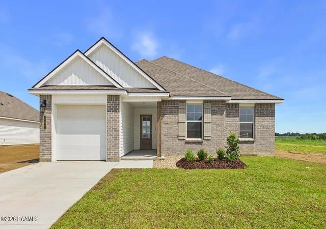 Homes for sale in New Iberia, LA | 402 Wrenwood Dr, New Iberia, LA 70560 | MLS# 2600003757