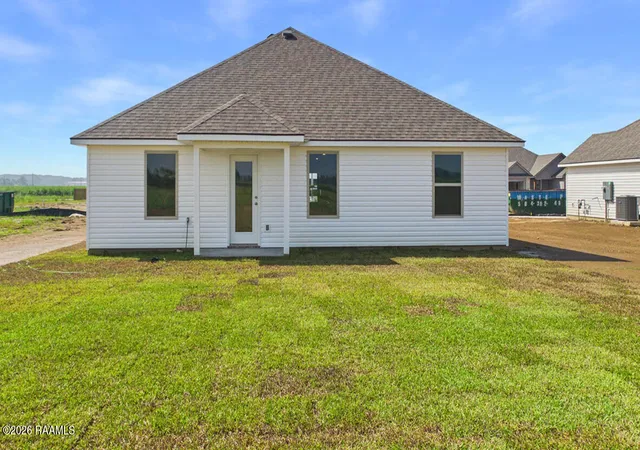 Homes for sale in New Iberia, LA | 402 Wrenwood Dr, New Iberia, LA 70560 | MLS# 2600003757