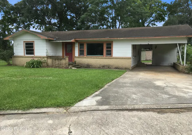Homes for sale in New Iberia, LA | 700 Compton St, New Iberia, LA 70560 | MLS# 2600006216