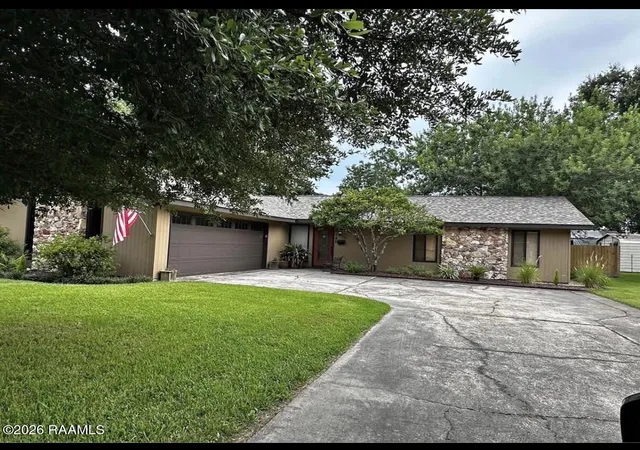 1st image of 914 Chickasaw Dr, Opelousas, LA 70570 | MLS# 2600007210
