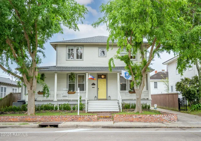 1st image of 1104 Saint John St, Lafayette, LA 70501 | MLS# 2500003262