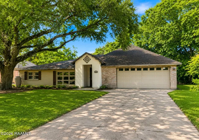 Single family home for sale at 200 S Mall St, Lafayette, LA 70503 | MLS# 2600005657