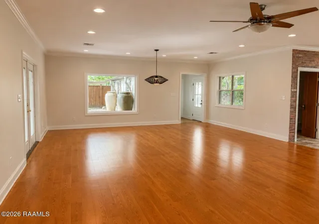 Photo 4 of Single family home for sale at 200 S Mall St, Lafayette, LA 70503 | MLS# 2600005657 | Listing updated on 2026-09-18