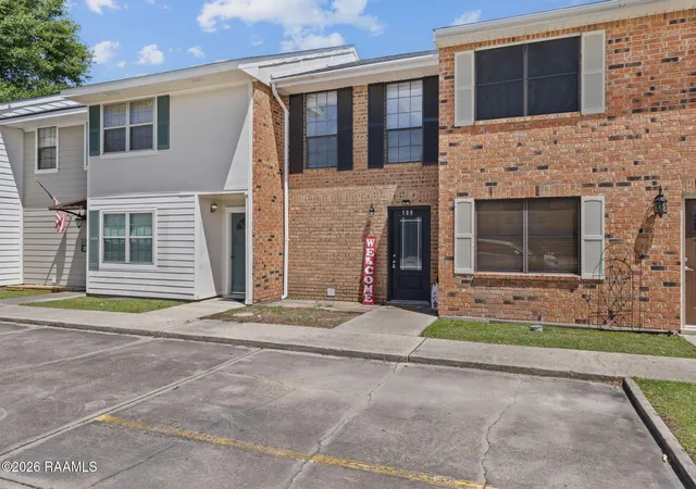 Homes for sale in Lafayette, LA | 109 Southfield Parkway Parkway, Lafayette, LA 70506 | MLS# 2600003172