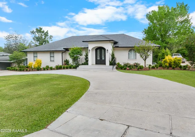 Homes for sale in Lafayette, LA | 223 Beverly Dr, Lafayette, LA 70503 | MLS# 2600003053