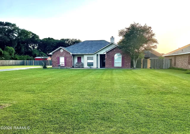 1st image of 121 Lockridge Dr, Broussard, LA 70518 | MLS# 2600006681