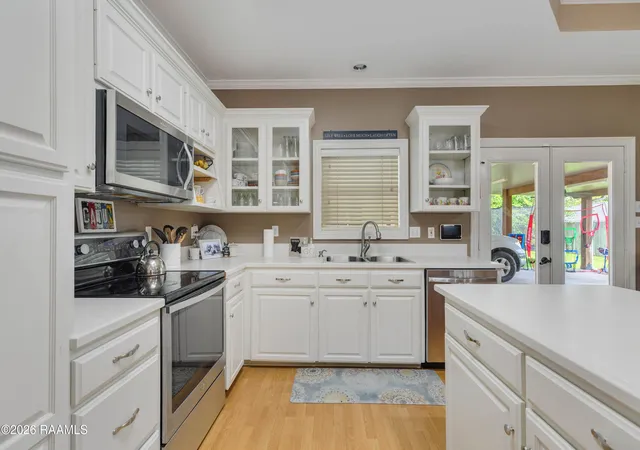 Photo 3 of Sale Pending at 121 Lockridge Dr, Broussard, LA 70518 | MLS# 2600006681 | Listing updated on 2026-10-03