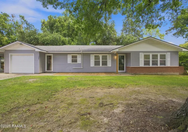 Photo 1 of Single family home for sale at 102 Choctaw Rd, Lafayette, LA 70501 | MLS# 2600007014 | Listing updated on 2026-09-21