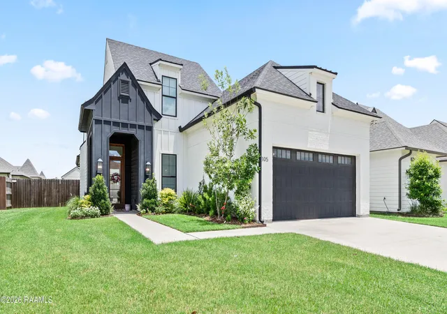 Homes for sale in Broussard, LA | 105 Sleeply View Dr, Broussard, LA 70518 | MLS# 2600005996