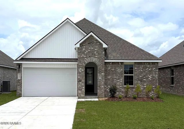 Homes for sale in Maurice, LA | 160 Cottage Cove Dr, Maurice, LA 70555 | MLS# 2600002660