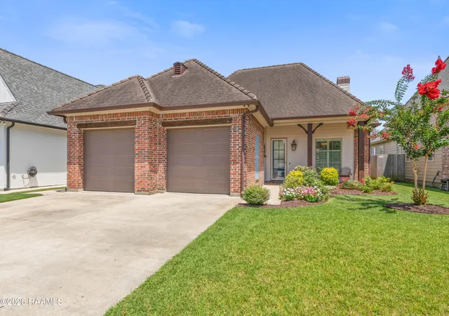 Homes for sale in Broussard, LA | 404 Habitat Ridge Dr, Broussard, LA 70518 | MLS# 2600005815