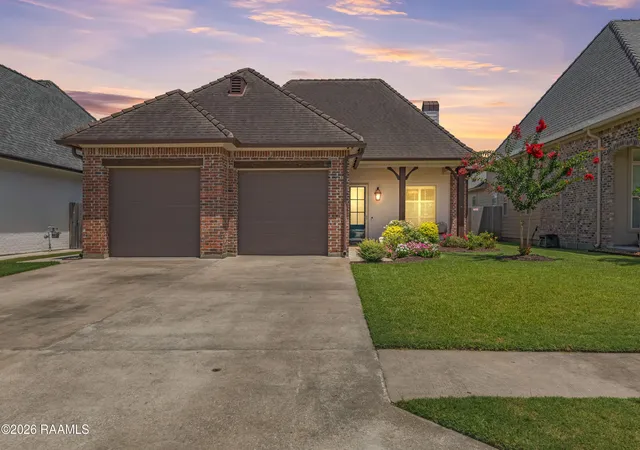 Homes for sale in Broussard, LA | 404 Habitat Ridge Dr, Broussard, LA 70518 | MLS# 2600005815