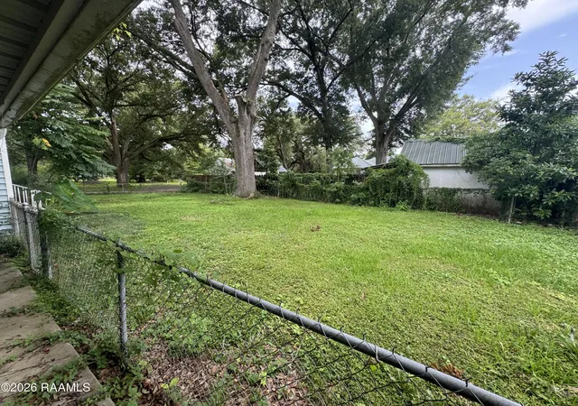 Photo 2 of Single family home for sale at 610 E Washington St, Ville Platte, LA 70586 | MLS# 2600006550 | Listing updated on 2026-09-04
