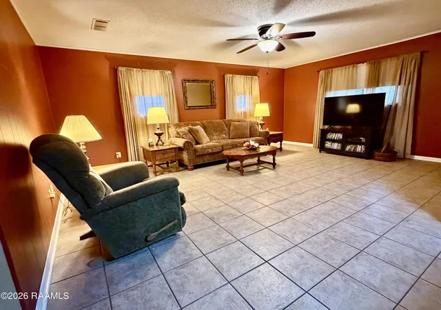 Homes for sale in New Iberia, LA | 1470 Providence St, New Iberia, LA 70560 | MLS# 2600004892