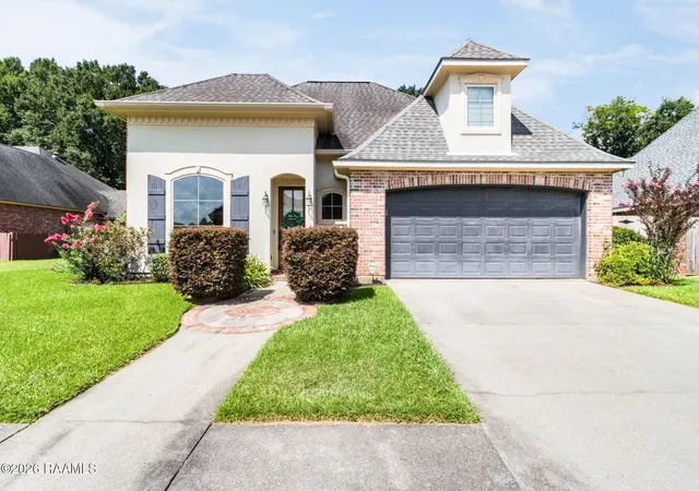 Photo 1 of Single family home for sale at 306 Moss Crk Dr, Lafayette, LA 70508 | MLS# 2600007079 | Listing updated on 2026-09-09